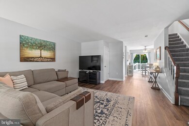 1211 Martha Greenleaf Dr, Crofton, MD 21114 - photo 2