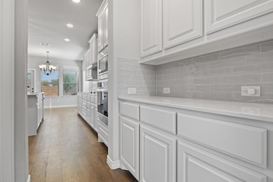 720 Liberty Dr, Joshua, TX 76058 - photo 7