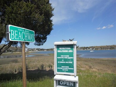 531 Circuit Ave, Pocasset, MA 02559 - photo 4