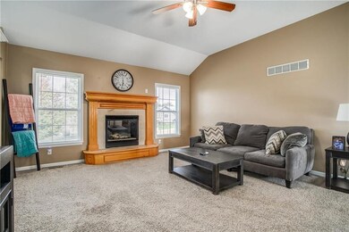 1704 Red Barn Rd, Raymore, MO 64083 - photo 2