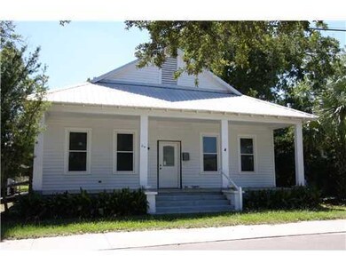 218 Bookter St, Bay Saint Louis, MS 39520 - photo 2