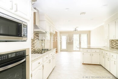 12502 S 12th St, Jenks, OK 74037 - photo 6