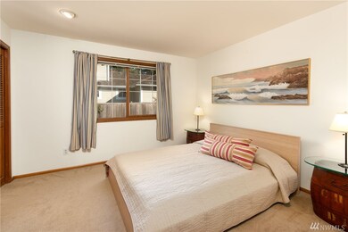 7202 79th Ave SE, Mercer Island, WA 98040 - photo 6