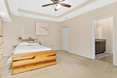 18 E Bourne Ln-19