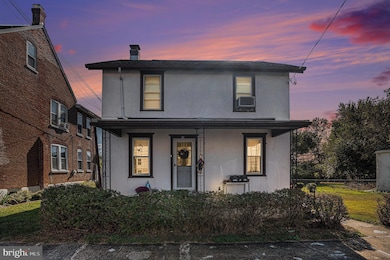 32 E Race St, Pottstown, PA 19464 - photo 2