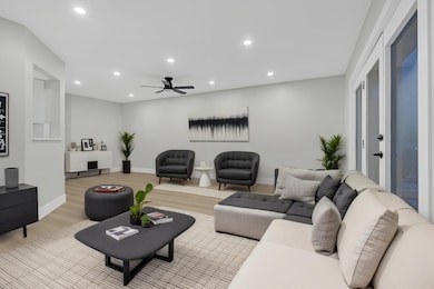 10347 Dearlove Rd unit 302, Glenview, IL 60025 - photo 2