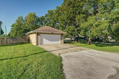 104 E South St-3