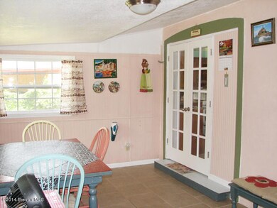 1014 Hibiscus FL Rm