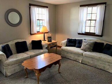 172 Whippoorwill Cir, Mashpee, MA 02649 - photo 4