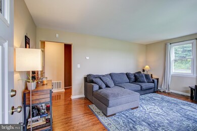 12001 Prices Distillery Rd, Damascus, MD 20872 - photo 6