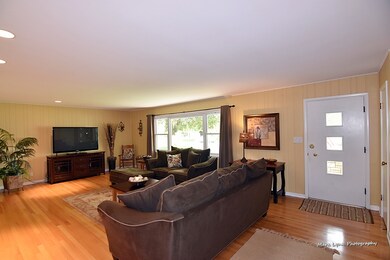 224 Alschuler Dr, Aurora, IL 60506 - photo 5