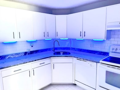 44 Lexington Ave unit 4, Gloucester, MA 01930 - photo 6