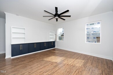 7-web-or-mls-2517 Newbold (2 of 29)
