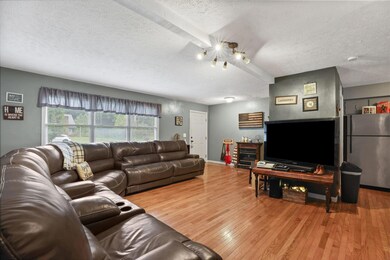 221 Warren St, Fall Branch, TN 37656 - photo 5