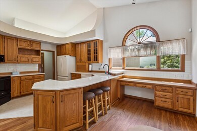 13-2521-Chippendale-Dr-Kalamazoo-MI-4900