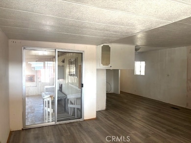 56254 29 Palms Hwy unit 84, Yucca Valley, CA 92284 - photo 6