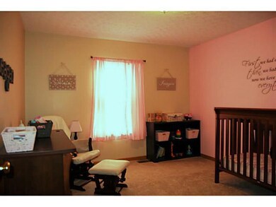 339 Victor Dr, Circleville, OH 43113 - photo 5