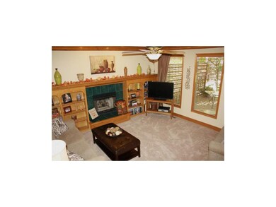 9322 Tomashaw Ln, Lenexa, KS 66219 - photo 7