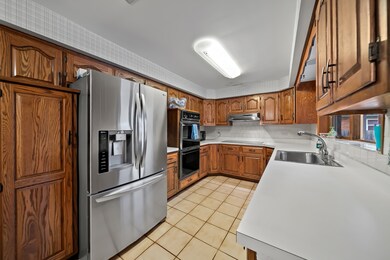 2409 Center Ave, Northbrook, IL 60062 - photo 6