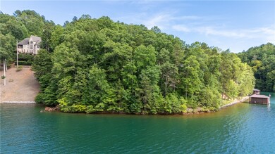 Approx.304' of shoreline