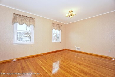 579 Hanover Ave, Staten Island, NY 10304 - photo 7