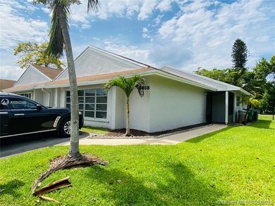 8605 Bridle Path Ct, Davie, FL 33328 - photo 2