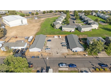 351 40th St, Springfield, OR 97478 - photo 2