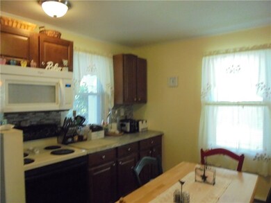 16 Wilcox St, Warwick, RI 02889 - photo 3