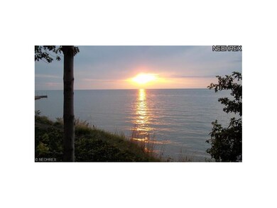 5219 Edgewater Dr, Sheffield Village, OH 44054 - photo 4