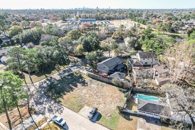 4902 Oak Shadows Dr, Houston, TX 77091 - photo 5