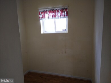 3933 W Mulberry St, Baltimore, MD 21229 - photo 6