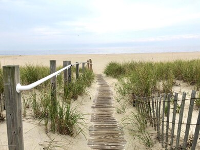 5 Island View Way unit 60, Sea Bright, NJ 07760 - photo 3