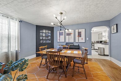 11-web-or-mls-1307 Lucas St-10