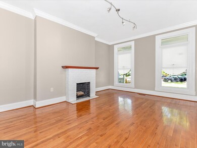 147 S Augusta Ave, Baltimore, MD 21229 - photo 5