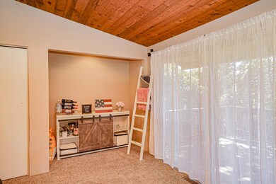 1760 NE Hillcrest Ln, Grants Pass, OR 97526 - photo 5