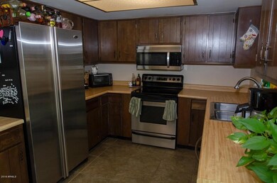 Maple Ave Kitchen