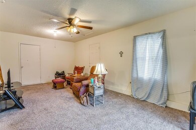 816 Lakewood Dr, Alvarado, TX 76009 - photo 4