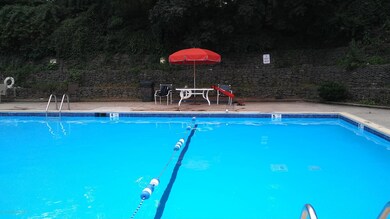 26A Croft Ct, Staten Island, NY 10306 - photo 4