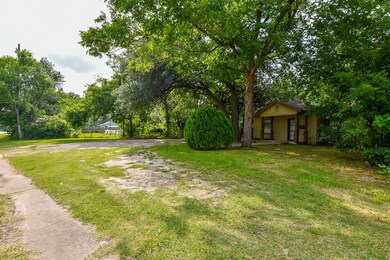 4501 Collingsworth St, Houston, TX 77026 - photo 4