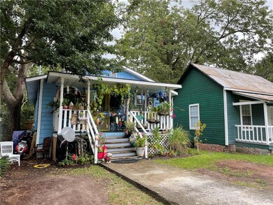 Little blue bungalow built in 2005.