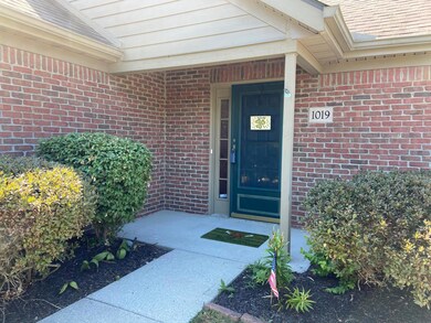 1019 Willow Bluff Dr unit 1019, Columbus, OH 43235 - photo 2