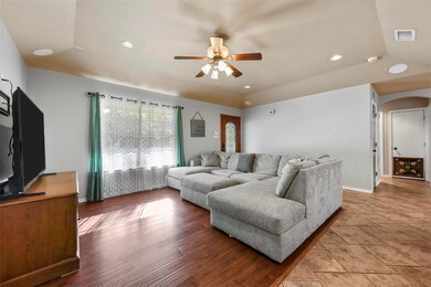 617 N Avenue D, Springtown, TX 76082 - photo 6