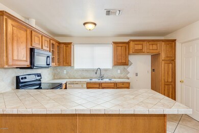 2912 N 54th Ln, Phoenix, AZ 85031 - photo 5