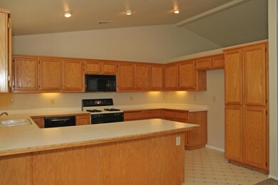 3263 Forest Homes Dr, Redding, CA 96002 - photo 7