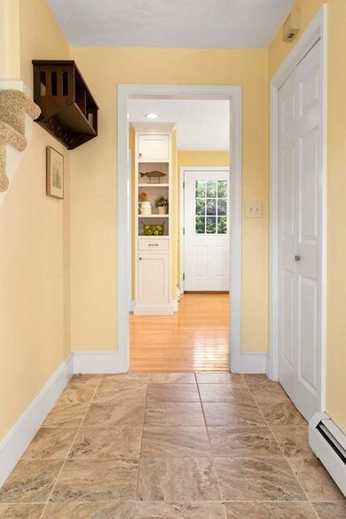 18 Apple St, Gloucester, MA 01930 - photo 5