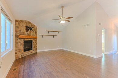 4627 Pier Ct, South Bend, IN 46628 - photo 4