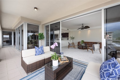 Relax or enjoy company at oversized lanai. Mountai