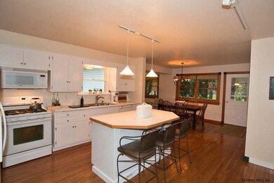 48 Herrick Ave, Delmar, NY 12054 - photo 5