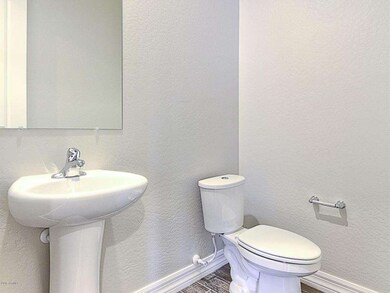 005_Powder Room