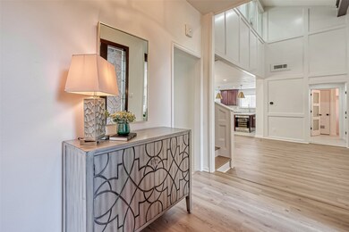 10203 Cedar Creek Dr, Houston, TX 77042 - photo 3